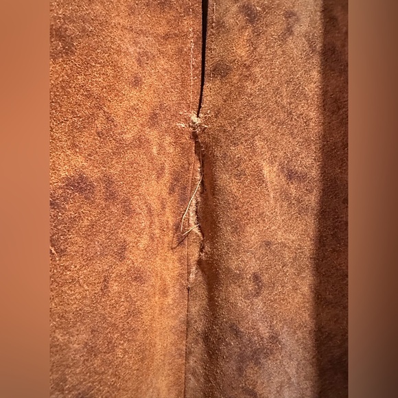 Vintage 1970’s Tan Suede Fringe Poncho - Picture 2 of 10